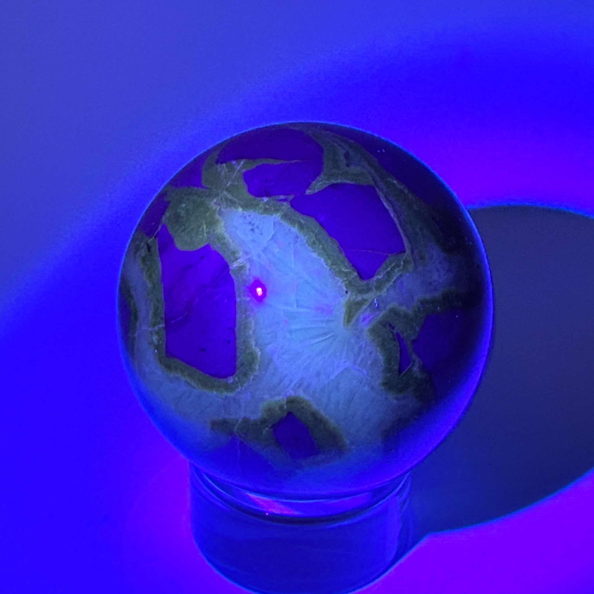 Septarian Sphere - UV Reactive